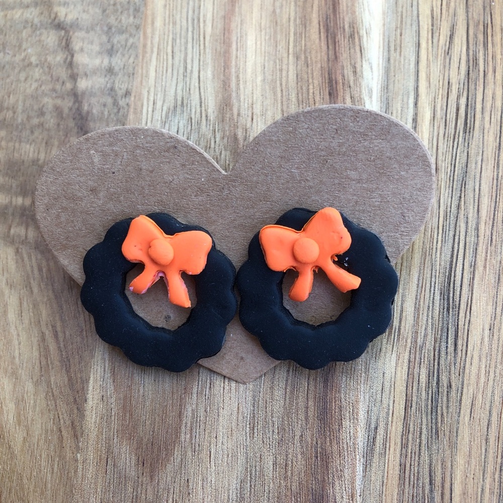 New Handmade Black and Orange Halloween Wreath Polymer Clay Stud Earrings
